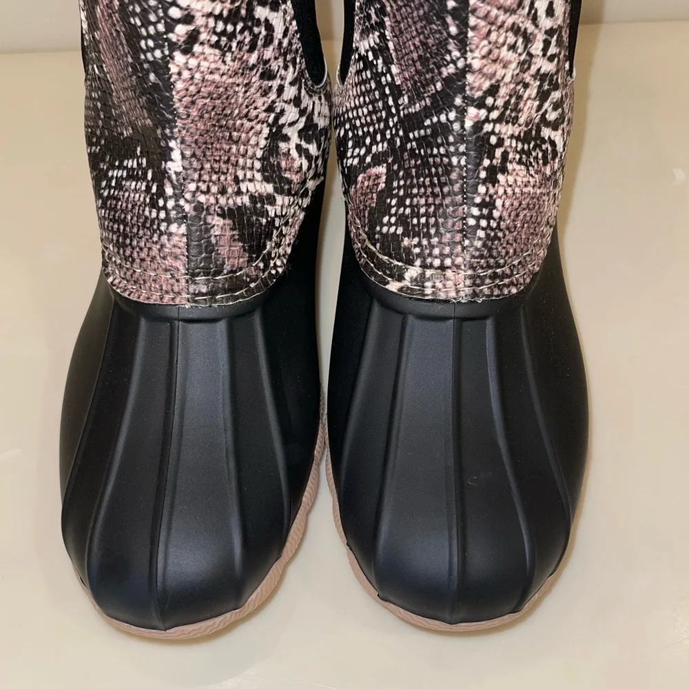Outwoods Taupe And Black Snake Print Fleece Lined Duck Boots Rain Snow Boots